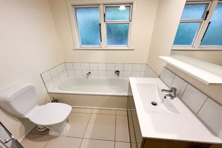 Photo of property in 79 Grahams Road, Burnside, Christchurch, 8041