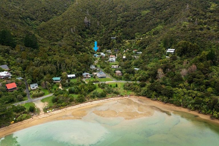 Photo of property in 19 Sandy Bay Road, Black Rock, Picton, 7282
