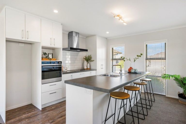 Photo of property in 11 Kahuparere Crescent, Pyes Pa, Tauranga, 3112