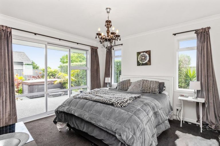 Photo of property in 24 Rakaia Way, Poraiti, Napier, 4112