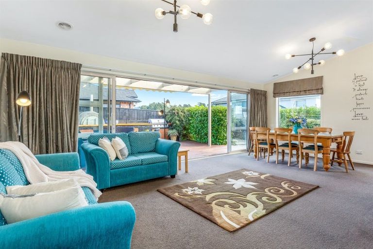 Photo of property in 13 Kepler Way, Aotea, Porirua, 5024