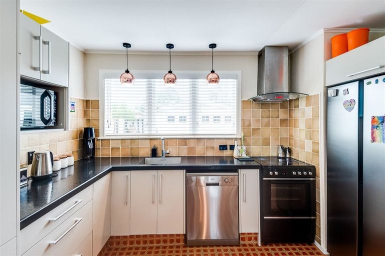 Photo of property in 500 Main North Road, Bay View, Napier, 4104