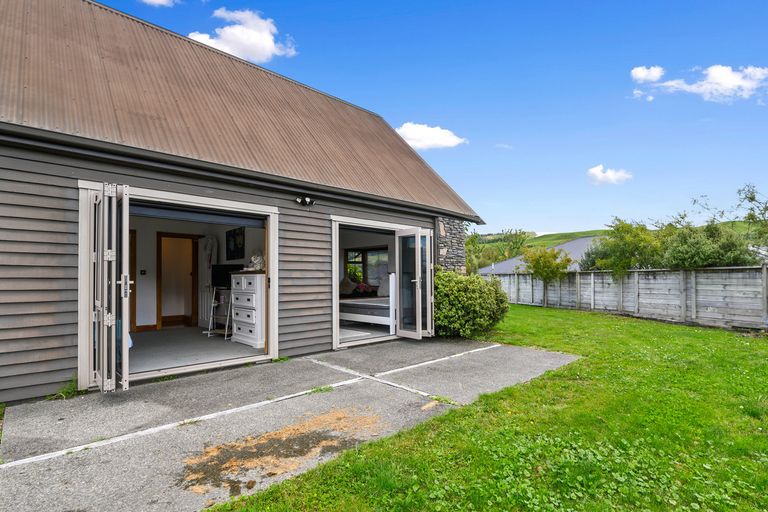 Photo of property in 48 Hamon Place, Pukehangi, Rotorua, 3015