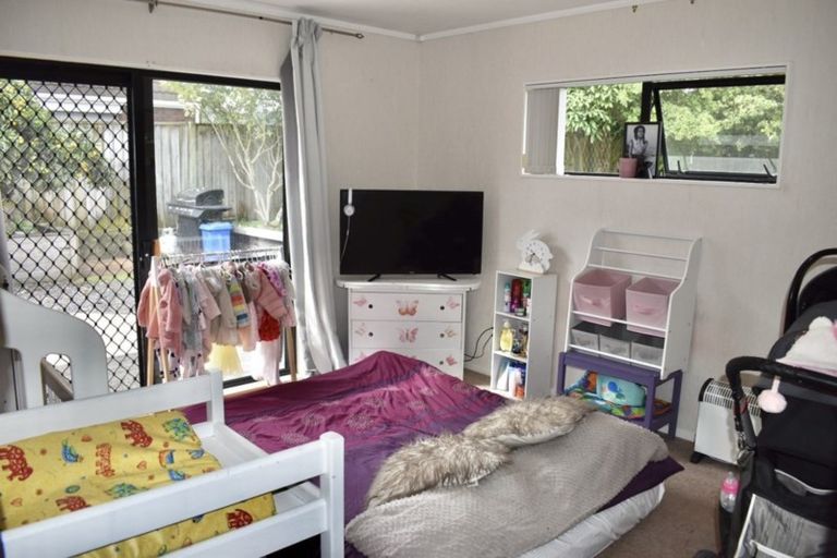 Photo of property in 12 Renata Road, Otaki, 5512