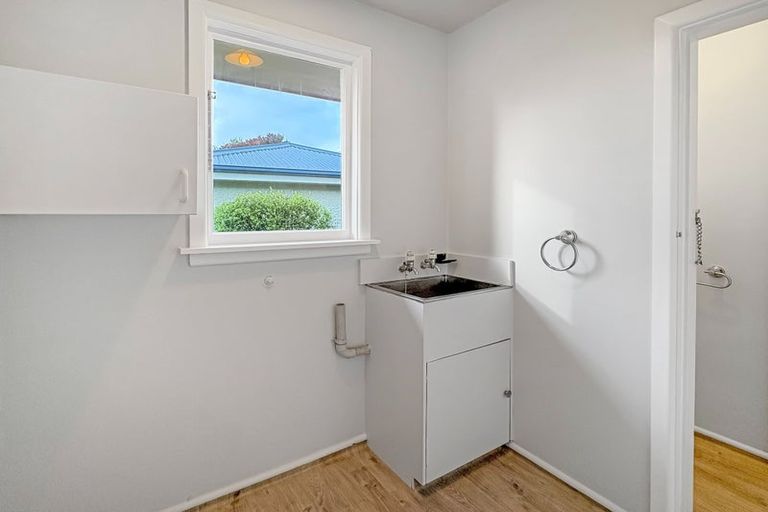 Photo of property in 24 Greendale Avenue, Avonhead, Christchurch, 8042