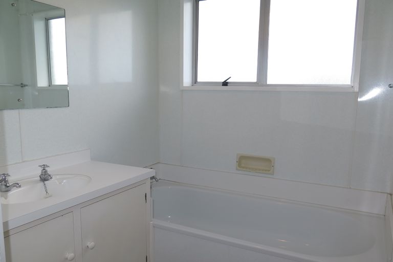 Photo of property in 2/345 Church Street, West End, Timaru, 7910