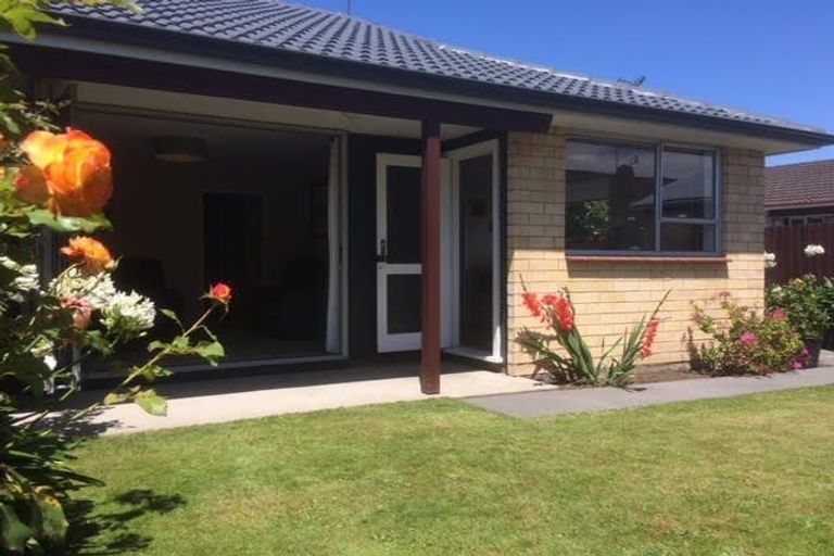 Photo of property in 1/5 Vancouver Crescent, Wainoni, Christchurch, 8061