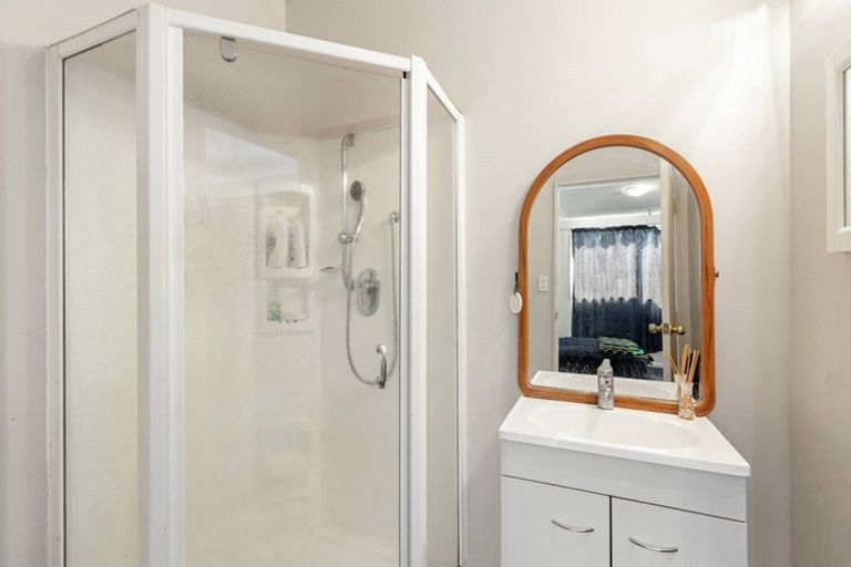 Photo of property in 24 Grassmere Street, Papanui, Christchurch, 8052