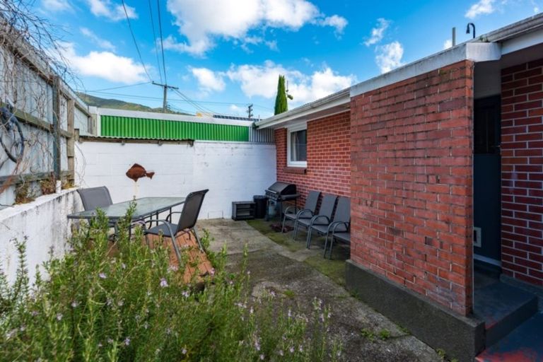 Photo of property in 82b Wellington Street, Picton, 7220