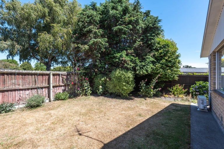Photo of property in 43 Strathfield Avenue, Dallington, Christchurch, 8061