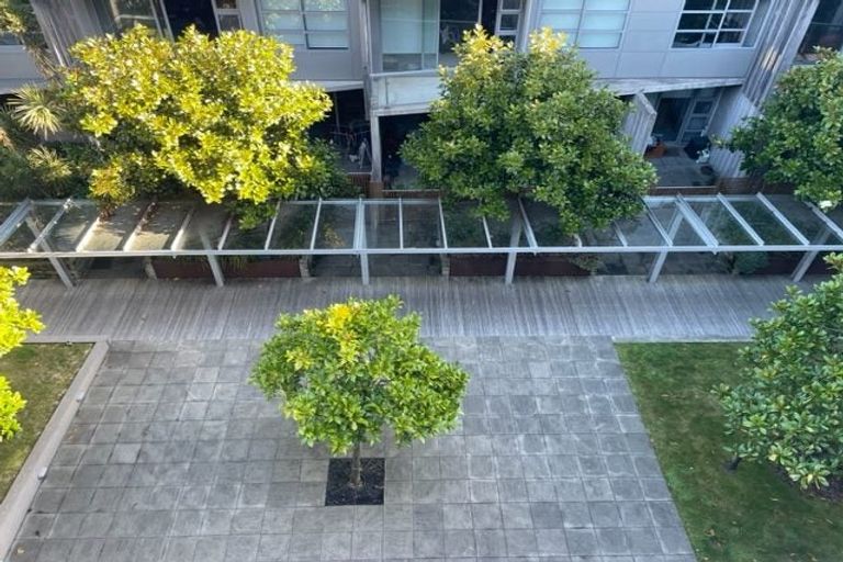 Photo of property in Revolucion Apartments, 402n/28 Torrens Terrace, Mount Cook, Wellington, 6011