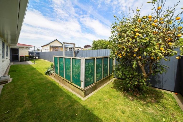 Photo of property in 1 Heather Lea, Hawera, 4610