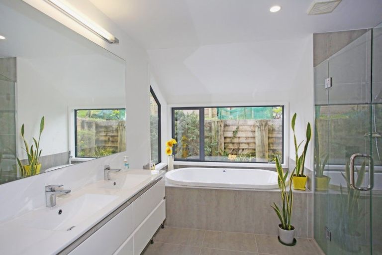 Photo of property in 2428 Hunua Road, Hunua, Papakura, 2583