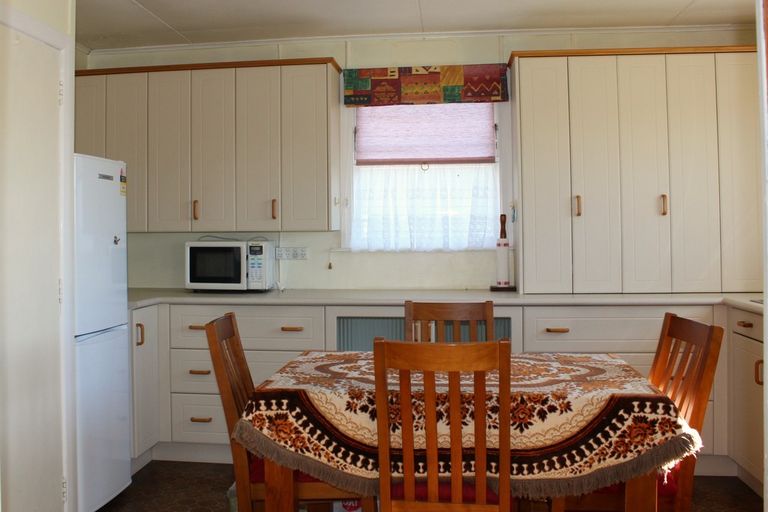 Photo of property in 50 Wyndham Street, Carterton, 5713