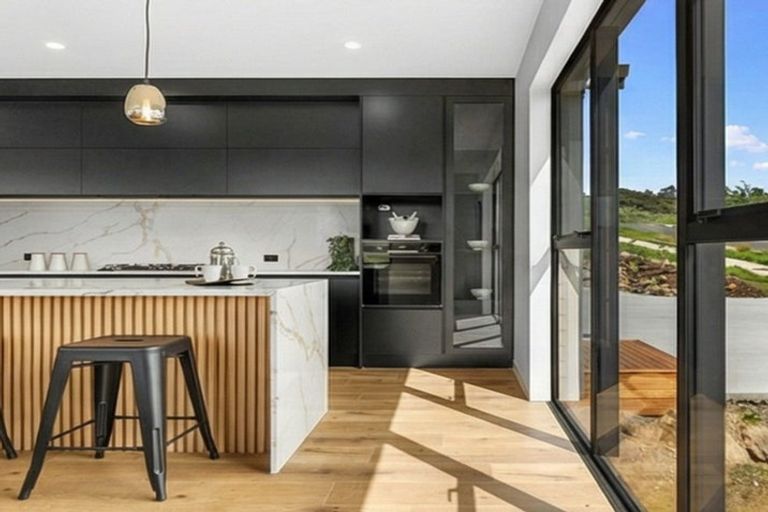 Photo of property in 27 Mahi Road, Helensville, 0800