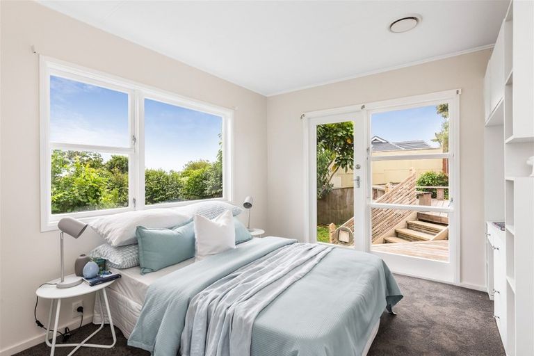 Photo of property in 50 Winara Avenue, Waikanae, 5036