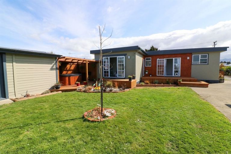 Photo of property in 42 Thyra Street, Dannevirke, 4930