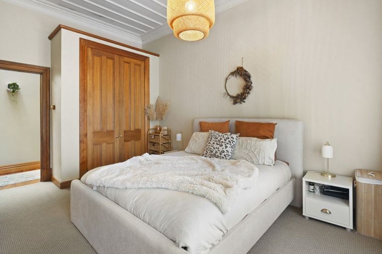 Photo of property in 62 Gilbert Street, New Plymouth, 4310