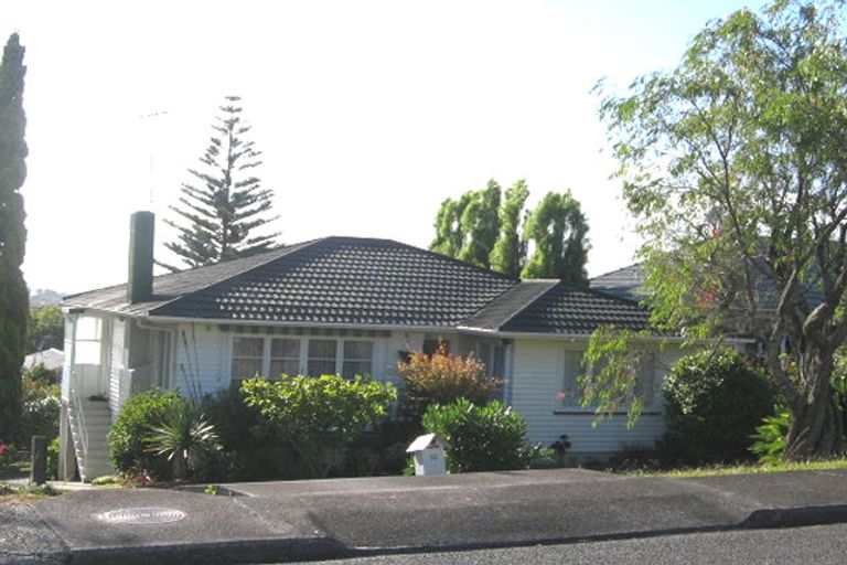 Photo of property in 12 Tui Glen Road, Birkenhead, Auckland, 0626
