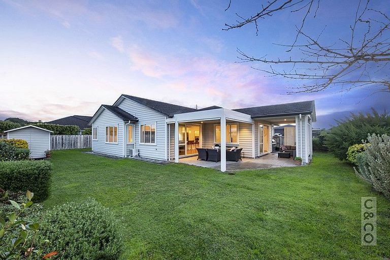 Photo of property in 15 Turpin Road, Riverhead, 0820