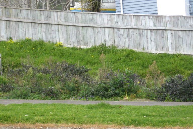 Photo of property in 3 Harbour Street, Moturoa, New Plymouth, 4310