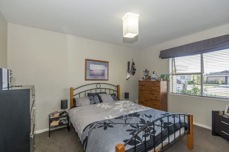 Photo of property in 2/22 Apollo Place, Papanui, Christchurch, 8052