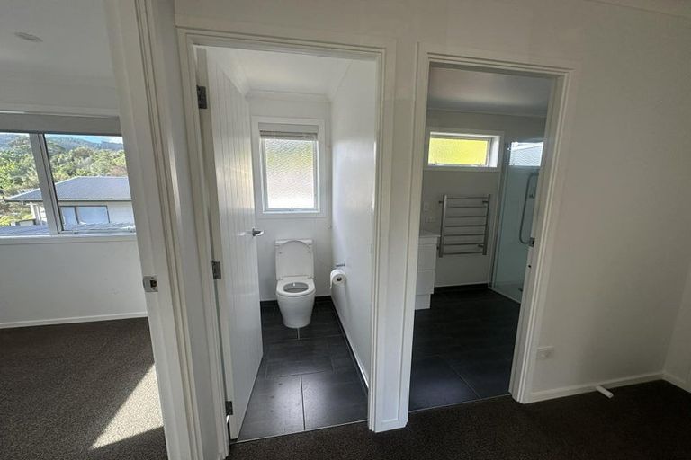 Photo of property in 72 Field Street, Silverstream, Upper Hutt, 5019