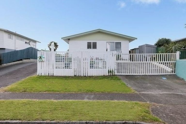 Photo of property in 241a Dickson Road, Papamoa Beach, Papamoa, 3118