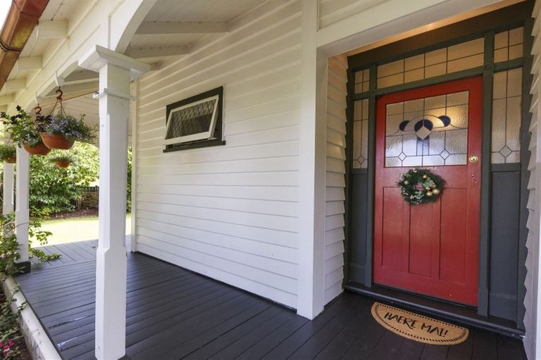 Photo of property in 4 Napier Road, Terrace End, Palmerston North, 4410