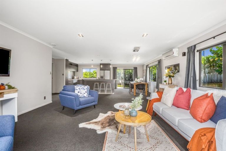 Photo of property in 16 Nelson Avenue, Aotea, Porirua, 5024