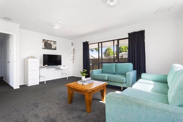 Photo of property in 16b Kentucky Crescent, Nawton, Hamilton, 3200