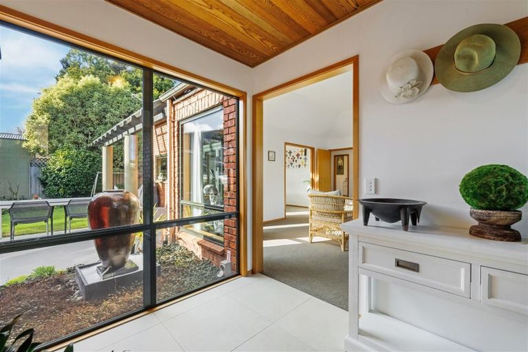 Photo of property in 2 Royal Elm Lane, Bryndwr, Christchurch, 8053