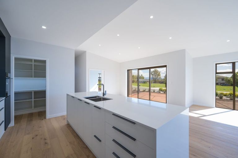 Photo of property in 38 Greenway Crescent, Hope, Richmond, 7020