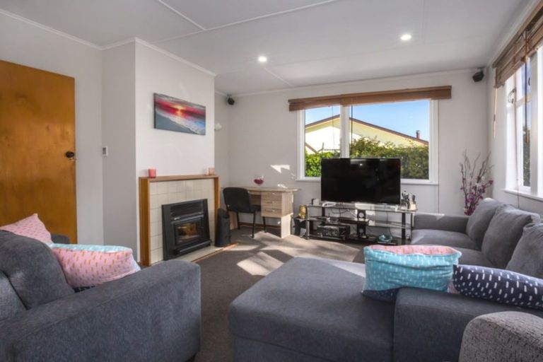 Photo of property in 11 Desert Gold Street, Ascot Park, Porirua, 5024