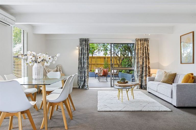 Photo of property in 1/143a Weston Road, St Albans, Christchurch, 8052