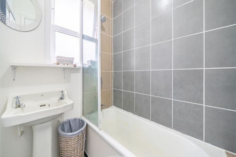 Photo of property in 28 Henry Street, Ebdentown, Upper Hutt, 5018