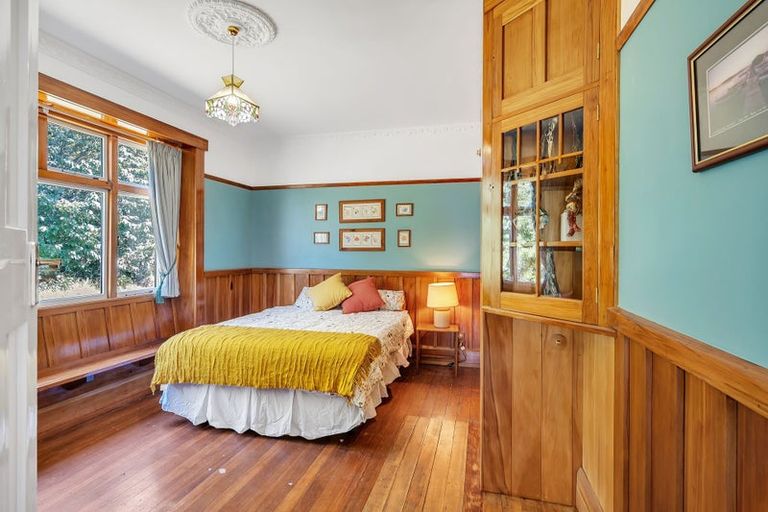 Photo of property in 3 Cross Street, Coalgate, 7673