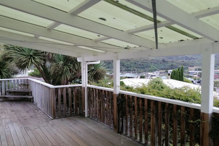 Photo of property in 16b Leicester Street, Picton, 7220