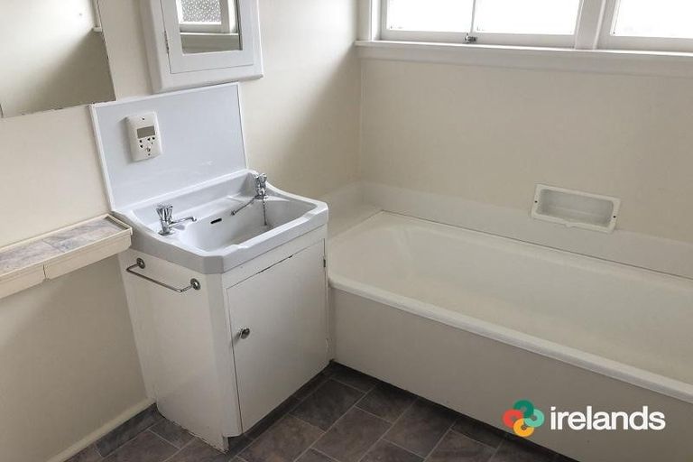 Photo of property in 2/26 Hampton Place, Burnside, Christchurch, 8053