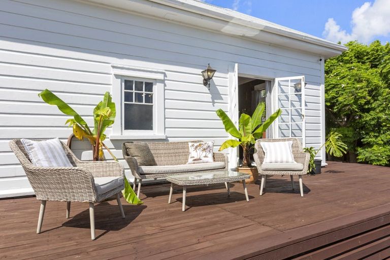 Photo of property in 23 Main Road, Raglan, 3225