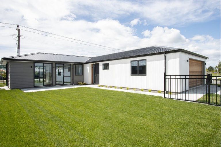 Photo of property in 2 Wai Whatu Street, Meeanee, Napier, 4110