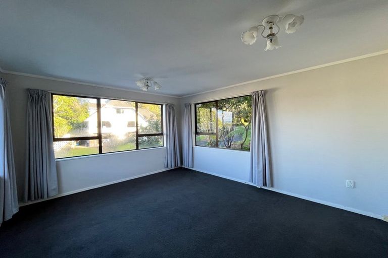 Photo of property in 42 Viewmont Drive, Harbour View, Lower Hutt, 5010