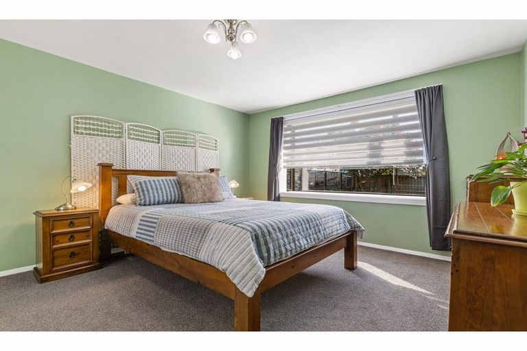 Photo of property in 18 Digby Place, Bromley, Christchurch, 8062