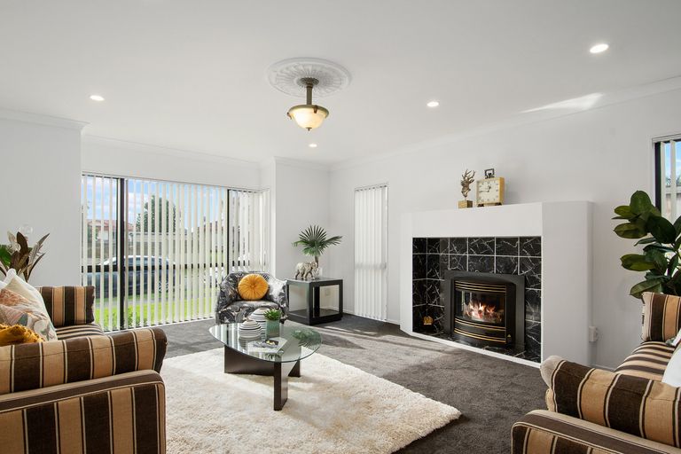 Photo of property in 3 Parani Court, Te Atatu Peninsula, Auckland, 0610
