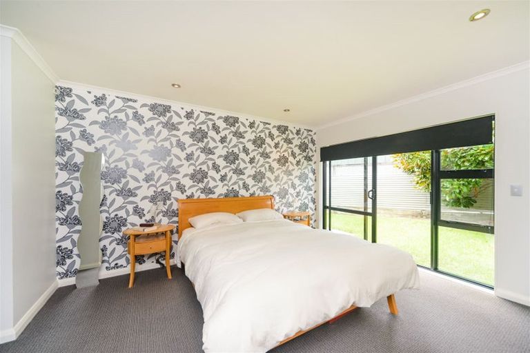 Photo of property in 12a Conway Place, Terrace End, Palmerston North, 4410