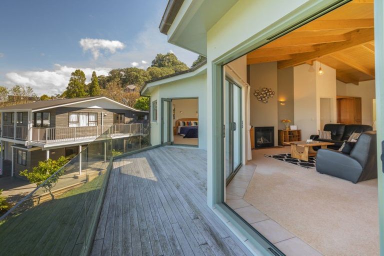 Photo of property in 2 Tirinui Crescent, Tairua, 3508