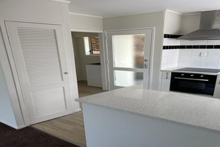 Photo of property in 1/29 Lane Road, Weymouth, Auckland, 2103