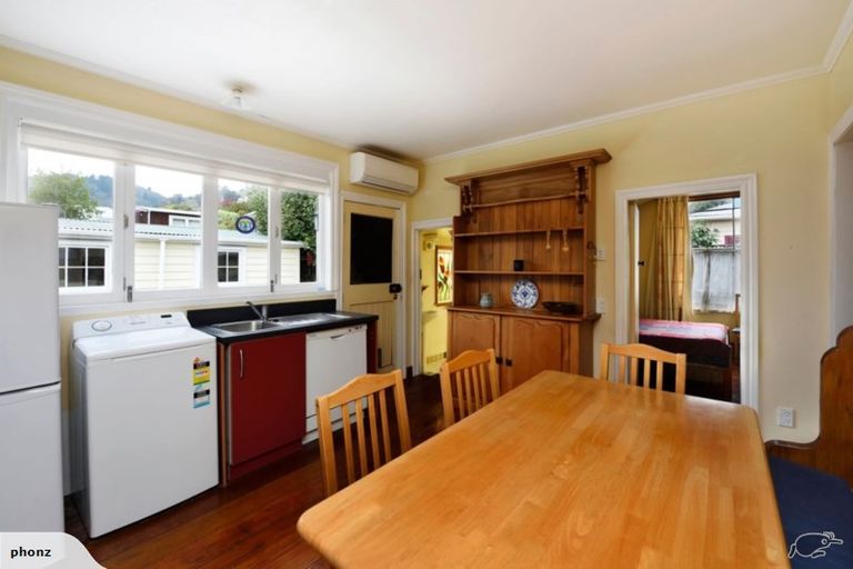 Photo of property in 143 Tasman Street, Nelson, 7010