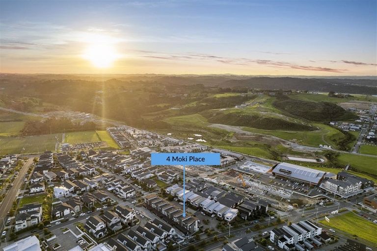 Photo of property in 4 Moki Place, Long Bay, Auckland, 0630