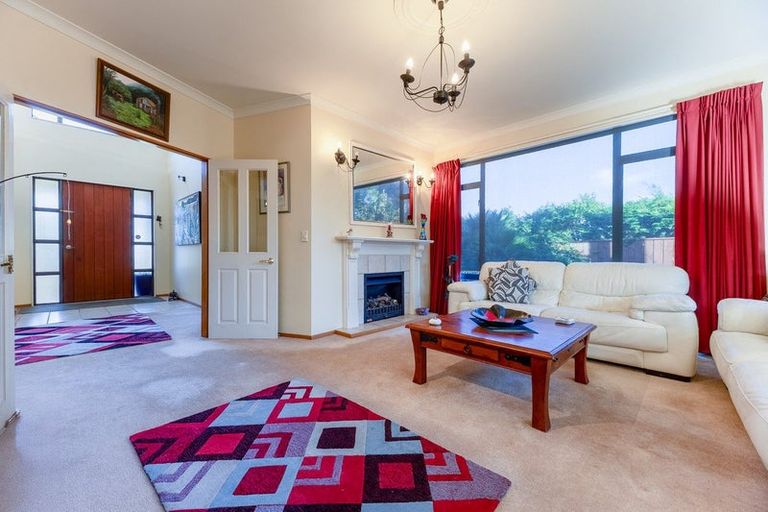 Photo of property in 3 Shearwater Rise, Paraparaumu Beach, Paraparaumu, 5032